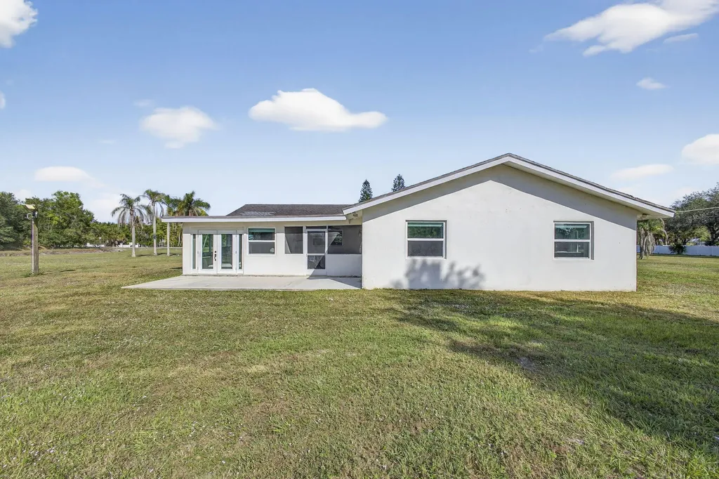 16490 Rustic Road Wellington FL 33470