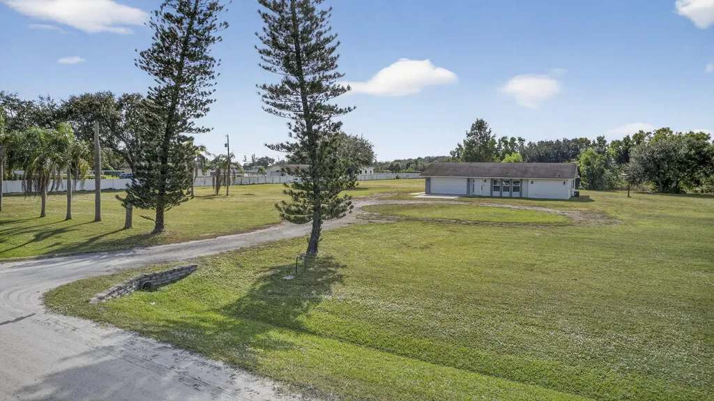 16490 Rustic Road Wellington FL 33470
