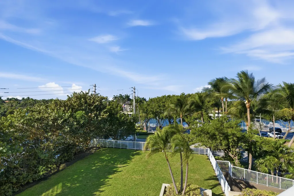 1063 Hillsboro Mile Hillsboro Beach FL 33062