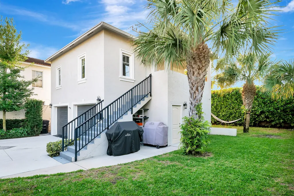 354 Marlborough Place West Palm Beach FL 33405