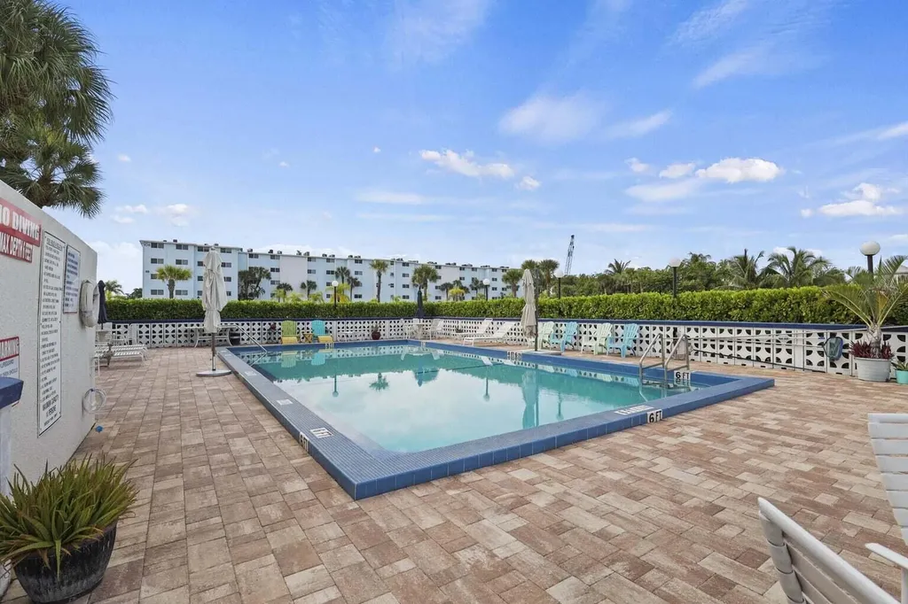 109 Paradise Harbour Boulevard North Palm Beach FL 33408
