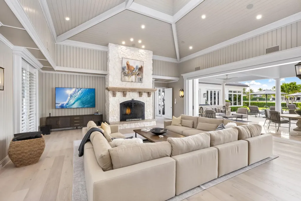 2989 Spanish River Road Boca Raton FL 33432