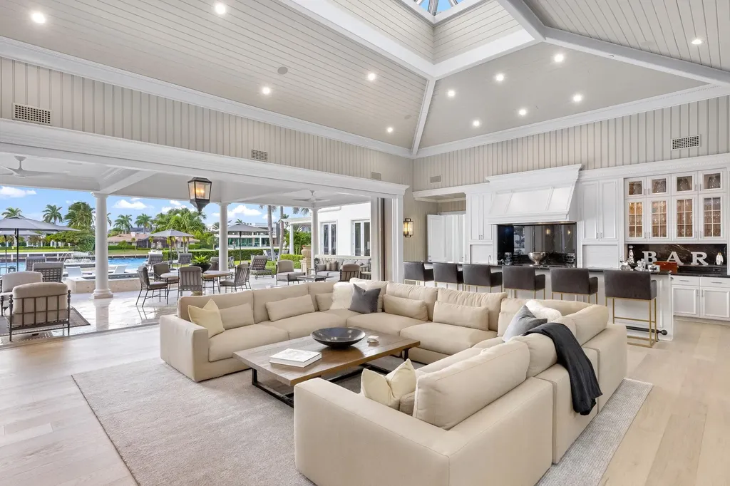 2989 Spanish River Road Boca Raton FL 33432