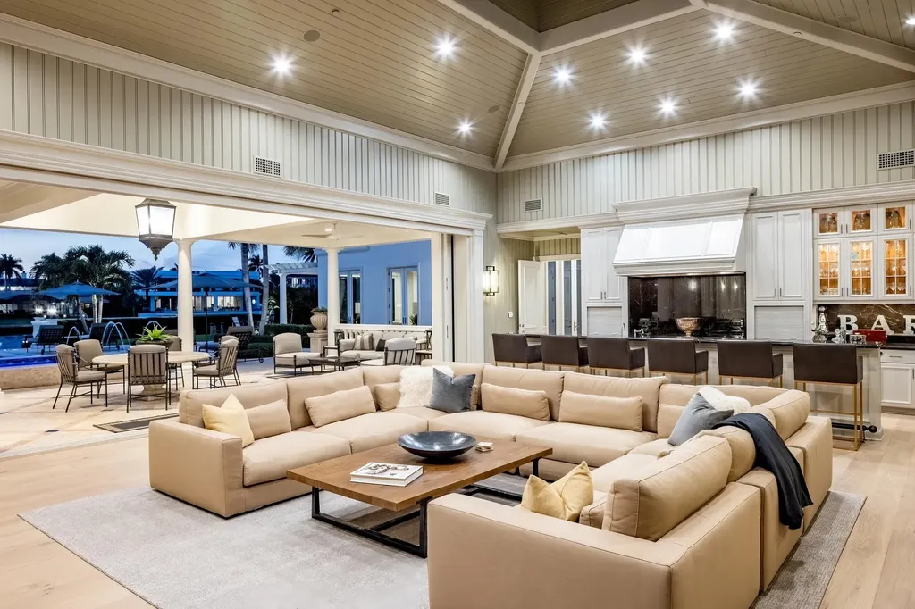 2989 Spanish River Road Boca Raton FL 33432