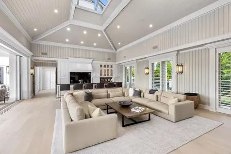 2989 Spanish River Road Boca Raton FL 33432