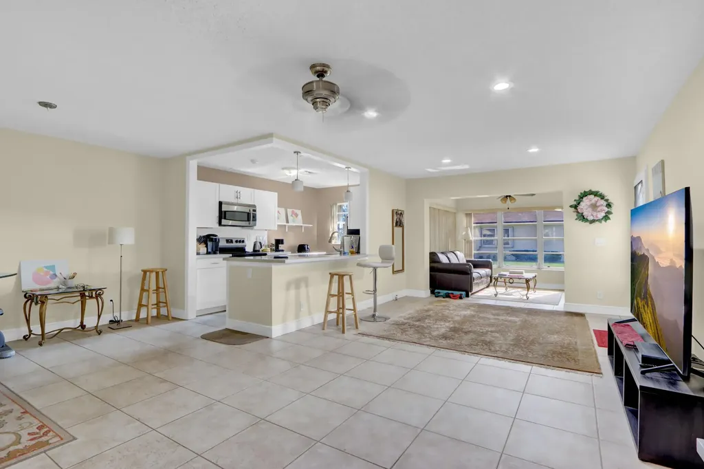 14050 Nesting Way Delray Beach FL 33484