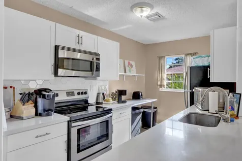 14050 Nesting Way Delray Beach FL 33484