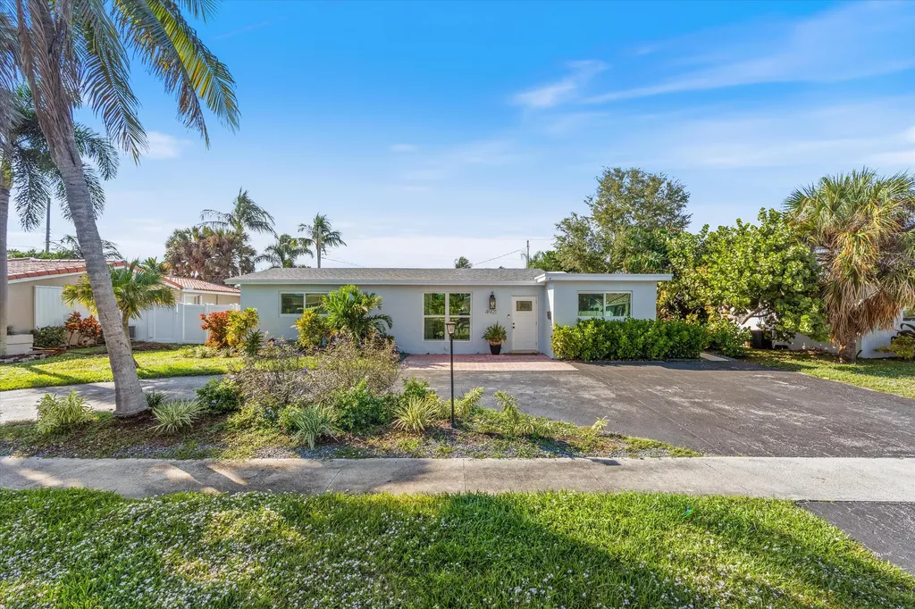 4921 NE 23rd Avenue Lighthouse Point FL 33064