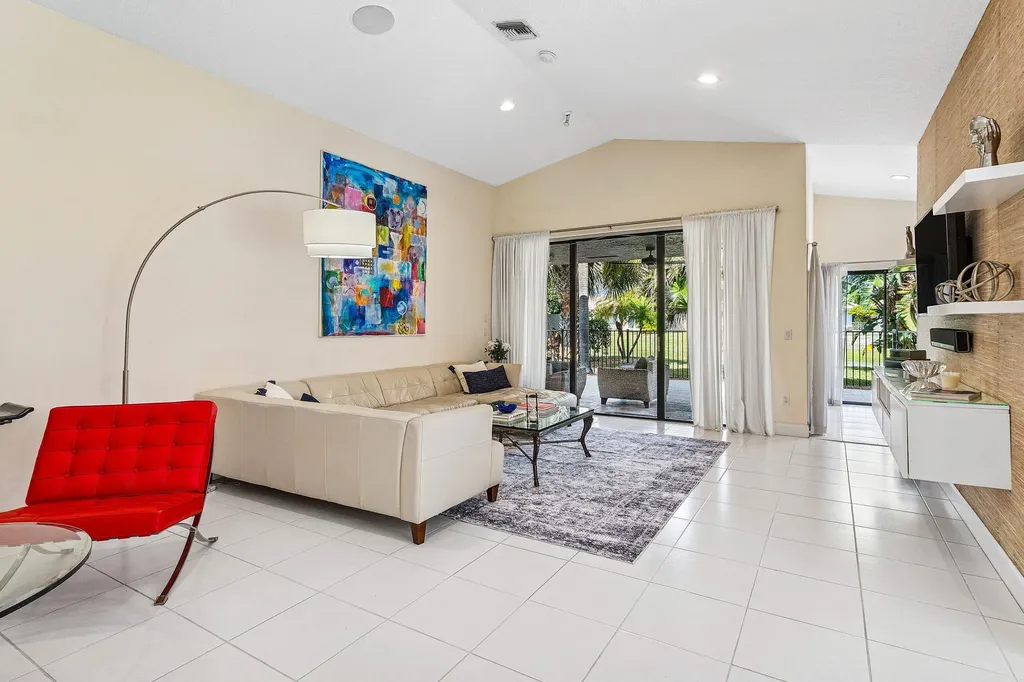 21033 Cottonwood Drive Boca Raton FL 33428
