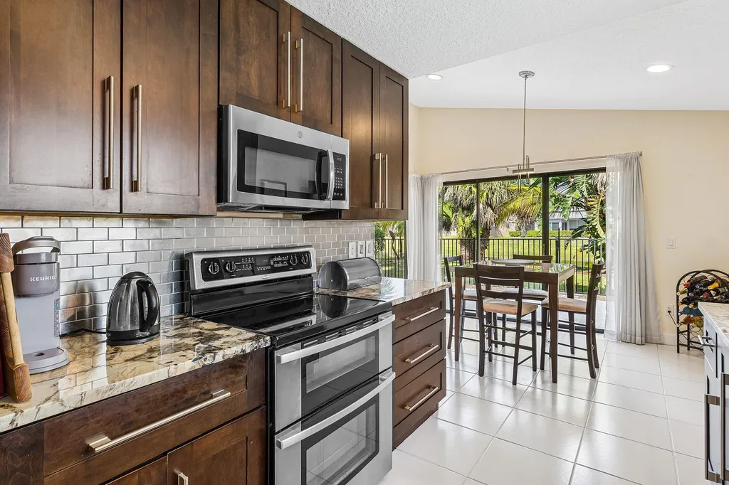 21033 Cottonwood Drive Boca Raton FL 33428