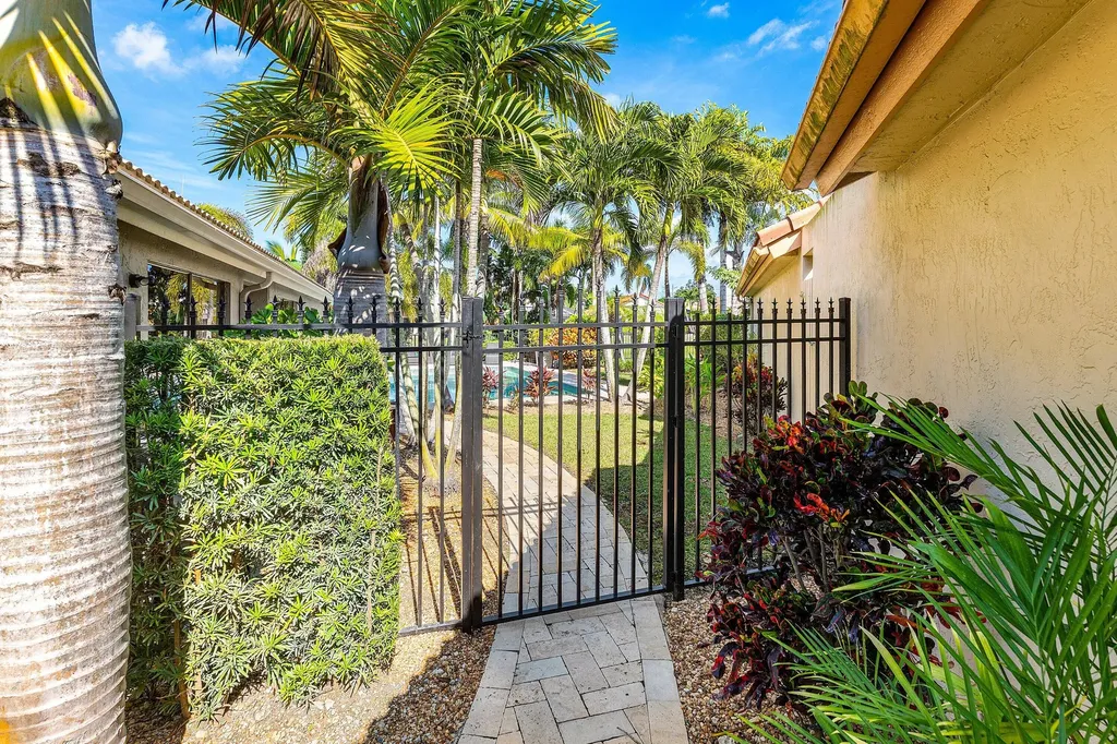 21033 Cottonwood Drive Boca Raton FL 33428