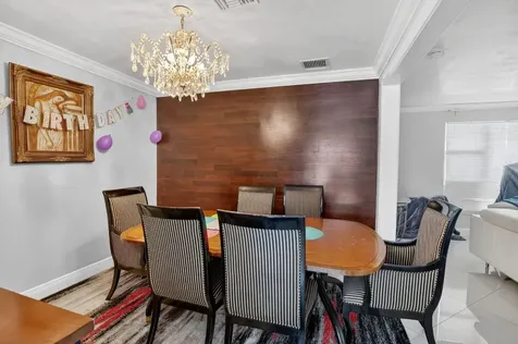 256 SW 11th Place Boca Raton FL 33432