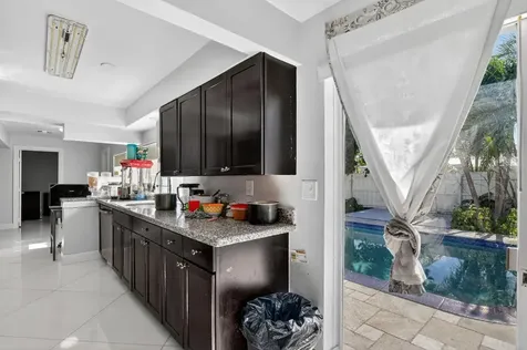 256 SW 11th Place Boca Raton FL 33432