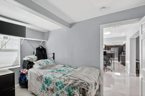 256 SW 11th Place Boca Raton FL 33432