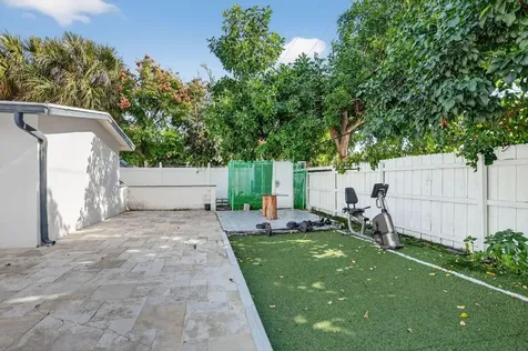 256 SW 11th Place Boca Raton FL 33432