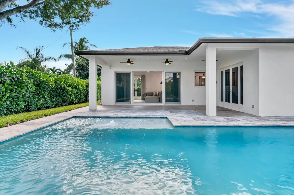 301 Pilgrim Road West Palm Beach FL 33405