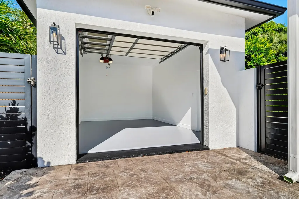 301 Pilgrim Road West Palm Beach FL 33405