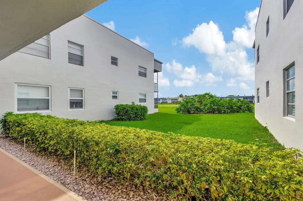 185 Normandy Delray Beach FL 33484