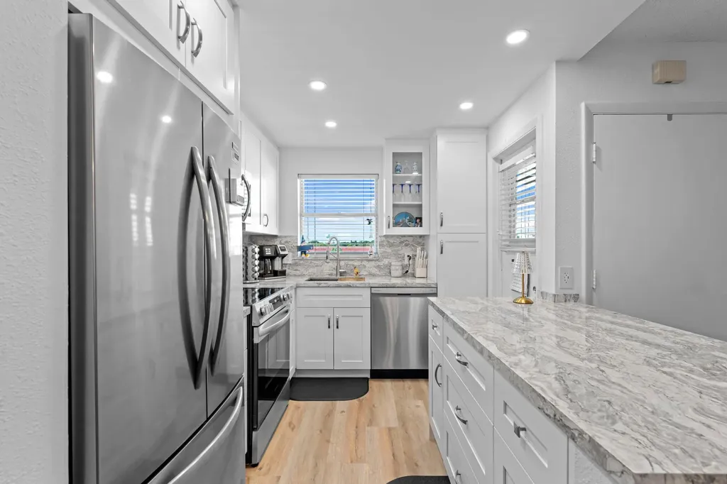 808 SE 7th Street Deerfield Beach FL 33441