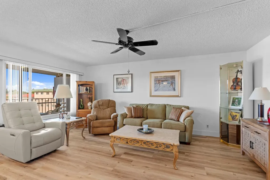 808 SE 7th Street Deerfield Beach FL 33441
