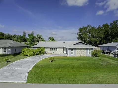 2329 SW Fern Circle Port St Lucie FL 34953