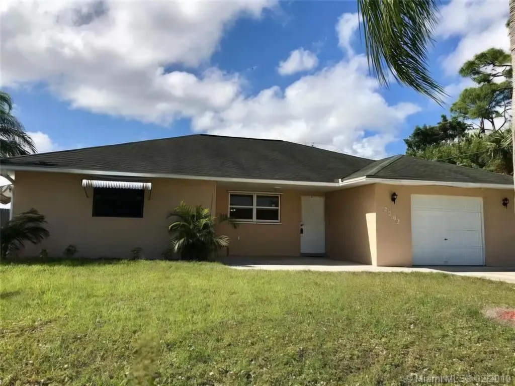2292 SE Holland Street Port St Lucie FL 34952