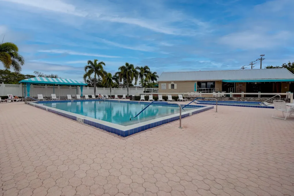18350 SE Wood Haven Lane Jupiter FL 33469