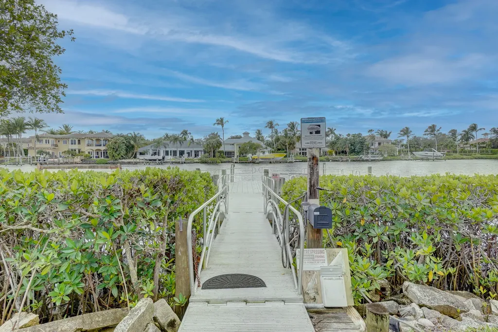 18350 SE Wood Haven Lane Jupiter FL 33469