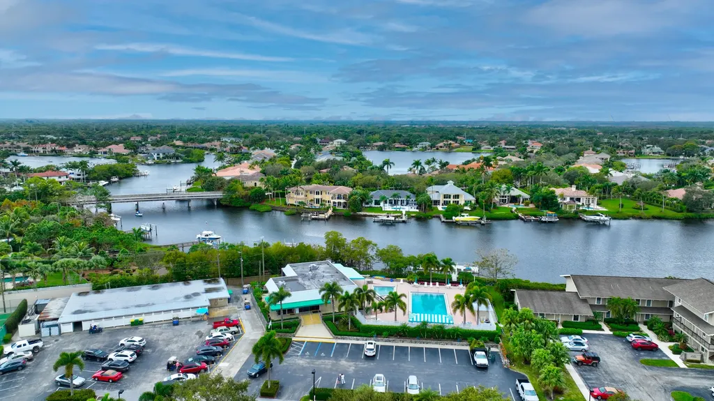18350 SE Wood Haven Lane Jupiter FL 33469