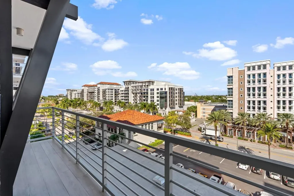 485 E Royal Palm Road Boca Raton FL 33432