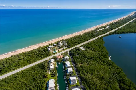 3541 NE Ocean Boulevard NE Jensen Beach FL 34957