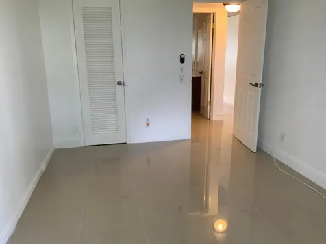 223 Fanshaw F Boca Raton FL 33434