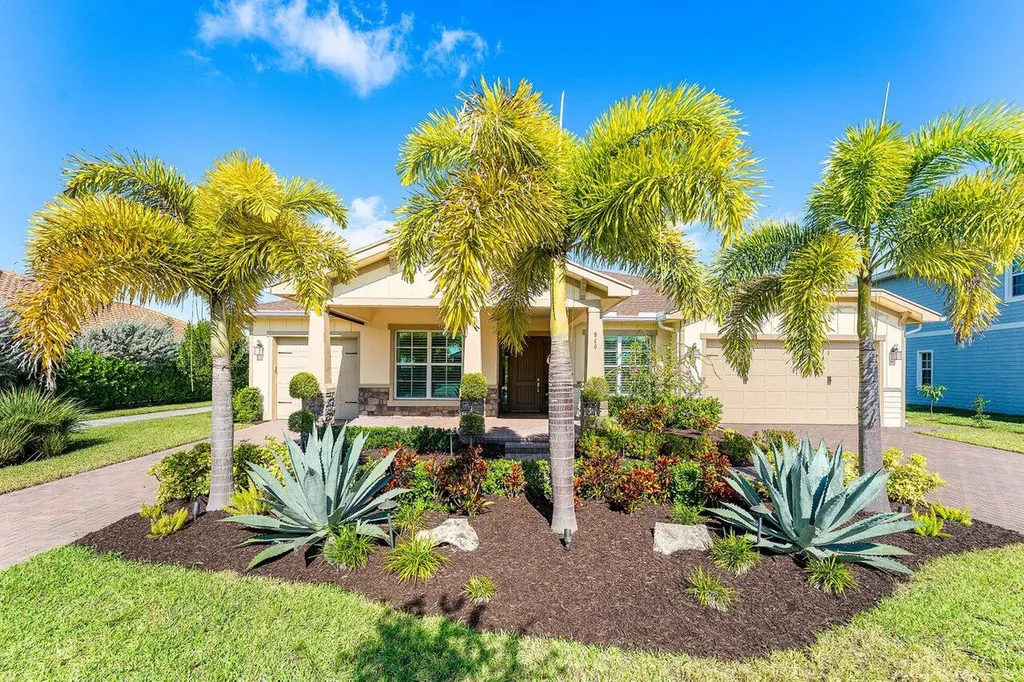 940 Hookline Circle Loxahatchee FL 33470