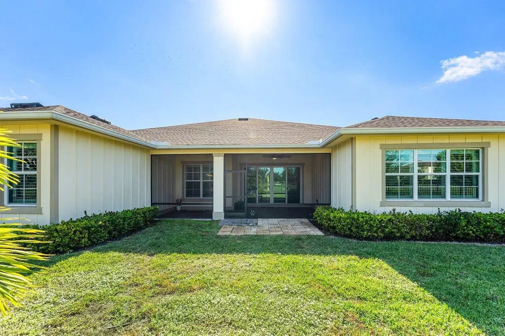 940 Hookline Circle Loxahatchee FL 33470