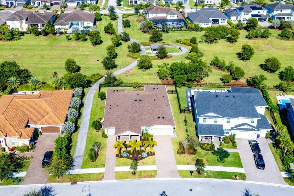 940 Hookline Circle Loxahatchee FL 33470