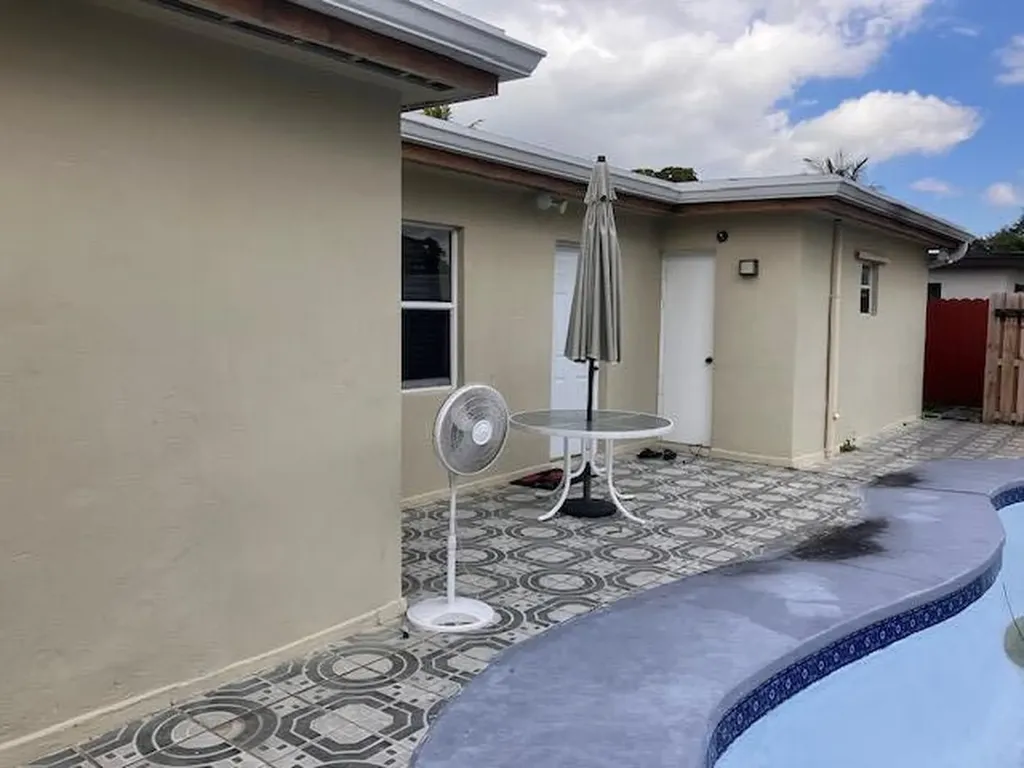 6760 NW 25 Court Sunrise FL 33313