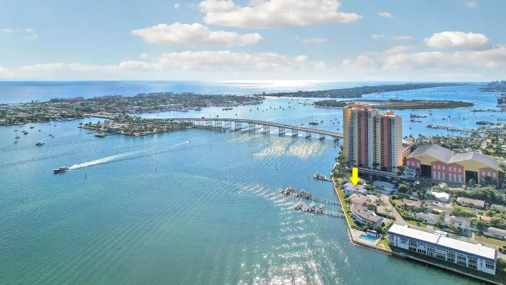 360 Wilma Circle Riviera Beach FL 33404