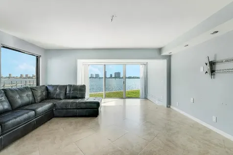360 Wilma Circle Riviera Beach FL 33404