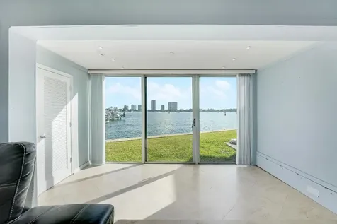 360 Wilma Circle Riviera Beach FL 33404