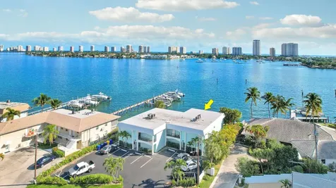 360 Wilma Circle Riviera Beach FL 33404
