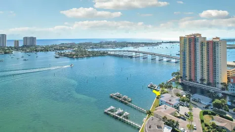 360 Wilma Circle Riviera Beach FL 33404
