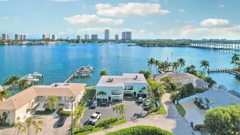 360 Wilma Circle Riviera Beach FL 33404