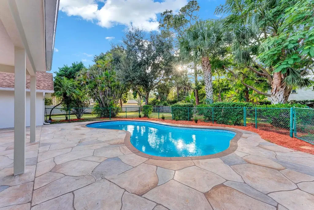 225 Sulky Way Wellington FL 33414