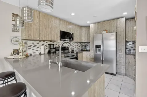 9232 NW 55th Street Sunrise FL 33351