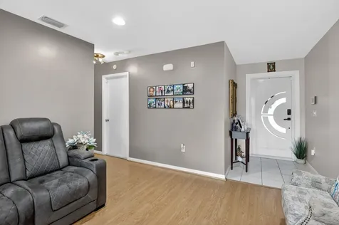 9232 NW 55th Street Sunrise FL 33351