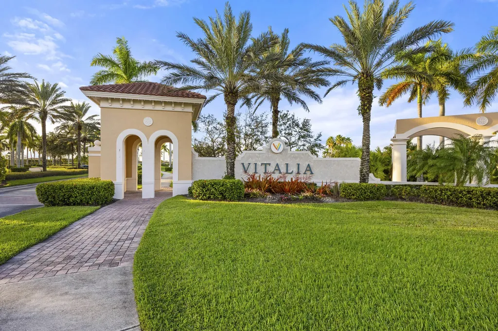 11200 SW Birch Tree Circle Port St Lucie FL 34987
