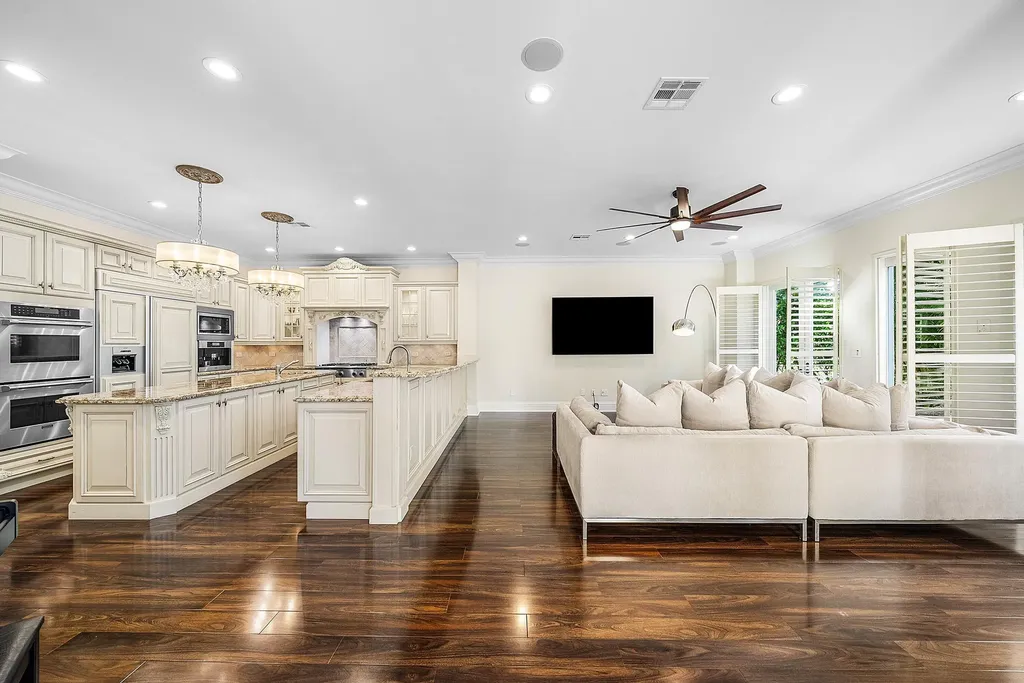 398 NE 7th Street Boca Raton FL 33432