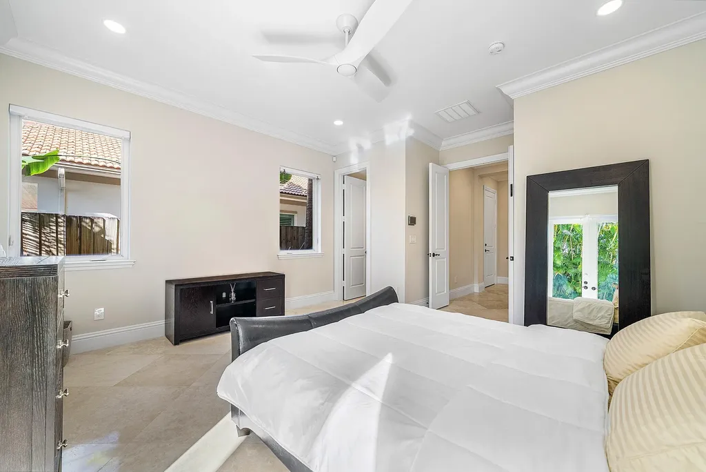 398 NE 7th Street Boca Raton FL 33432