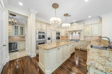 398 NE 7th Street Boca Raton FL 33432