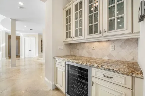 398 NE 7th Street Boca Raton FL 33432